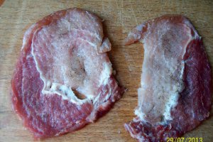 Cotlet de porc cu sos de zucchini
