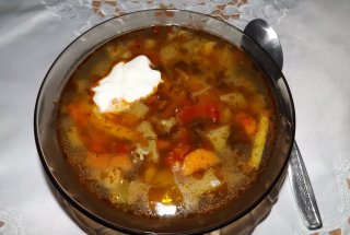 Ciorba acra de dovlecel si pastai