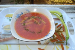 Supa de rosii cu penne vegetables