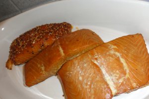 Somon cu piure,ceapa calita si varza murata