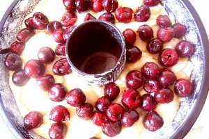 Chec umed cu pere şi vişine