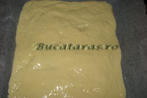 Rulada cu crema de branza si afine
