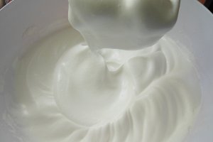 Prajitura cu nuca si crema de cacao