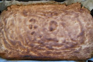 Prajitura cu nuca si crema de cacao