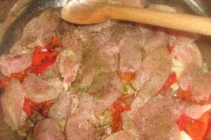 Piept de pui cu legume scazute