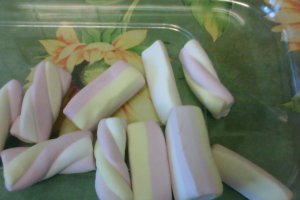 Salam de biscuiţi, reţetă cu mallows