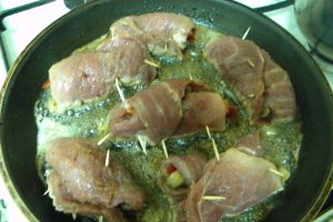 Rulouri din carne de porc