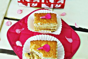 Prajitura cu biscuiti si crema de vanilie
