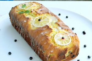 Chec cu lamaie si afine