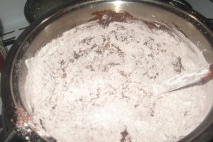 Tort cu crema de vanilie