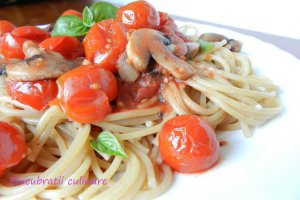 Spaghete cu ciuperci și roșii cherry - rețetă de post