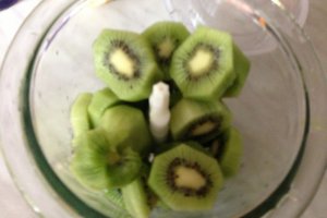 Dulceata de capsuni reteta in straturi cu capsuni si kiwi