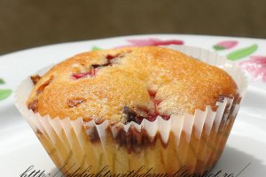 Muffins cu zmeura si ciocolata