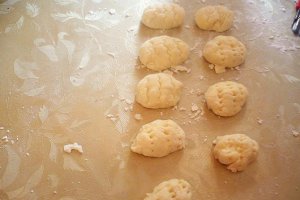 Gulas in varianta olteneasca cu gnocchi din cartofi