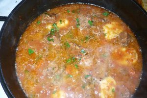 Gulas in varianta olteneasca cu gnocchi din cartofi