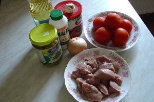 Mancare de bame, orez galben si ayran