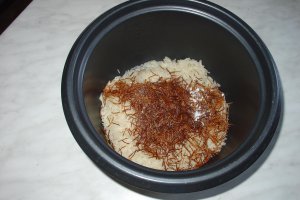 Mancare de bame, orez galben si ayran