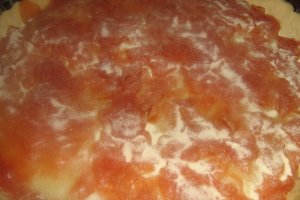 Tarta cu nectarine si dulceata de gutui