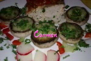 File de crap cu sos salsa si ciuperci.