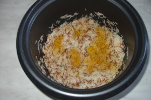 Garnitura din orez cu fidea prajita