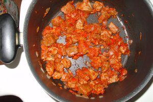 Cubulete de carne cu piure de vinete