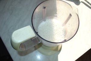 Banana cu lapte si migdale