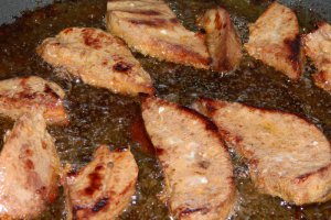 Ficat de porc prajit