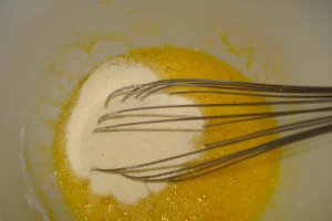 Tarta cu smantana si stafide