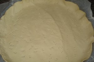 Tarta cu smantana si stafide