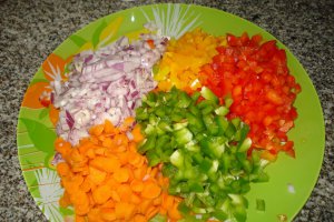 Orez basmati cu ardei colorati