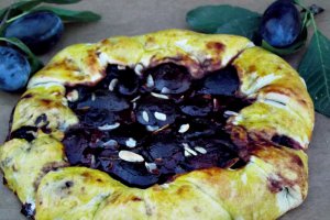 Tarta rustica cu prune