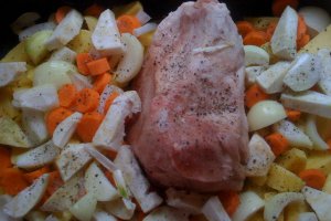 Friptura de porc cu legume si cimbru