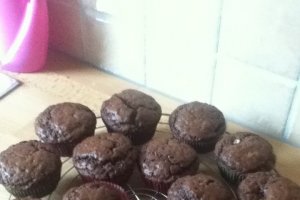 Muffins de ciocolata cu marzipan