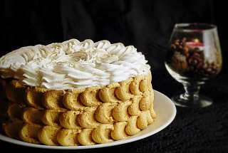 Tort cu crema de cafea