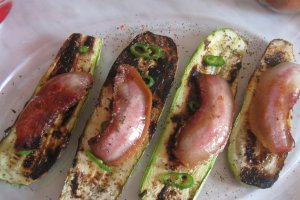 Dovlecei copti cu bacon si cascaval