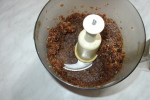 Prajiturele cu crema de curmale