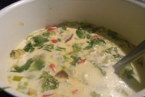 Supa de salata verde cu carnati de Debrecen