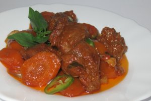 Pulpa de vita in sos de bere bruna si busuioc