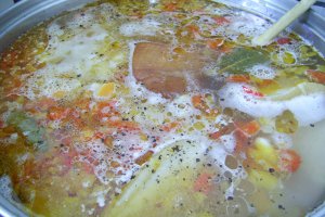 Ciorba de fasole boabe cu afumatura
