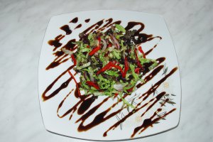 "Goat Cheese Salad" - Salata cu branza de capra (pane)