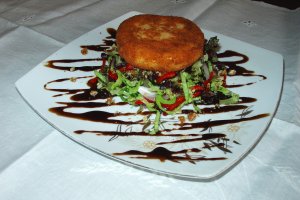 "Goat Cheese Salad" - Salata cu branza de capra (pane)