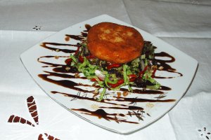 "Goat Cheese Salad" - Salata cu branza de capra (pane)