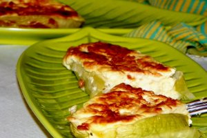 Dovlecei umpluti cu branza la cuptor