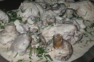 Ciulama de pui cu ciuperci