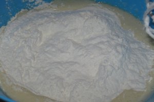 Clatite cu dulceata de visine si Ceva Fin