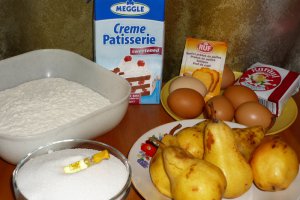 Prajitura cu pere intregi si scortisoara
