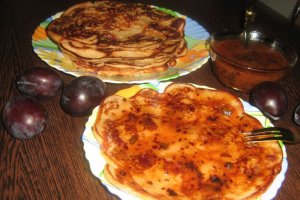 Pancakes cu prune si scortisoara