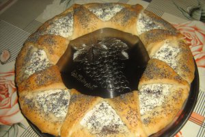 Coronita cu Ceva Fin si branza feta