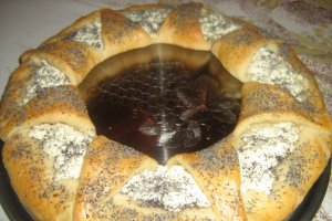 Coronita cu Ceva Fin si branza feta