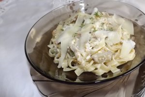 Tagliatelle cu vinete si ceva fin de la Delaco
